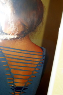 Cut Up The Back Of Your T Shirt   Sexy V And Weave