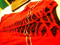 Cut Up The Back Of Your T Shirt   Sexy V And Weave