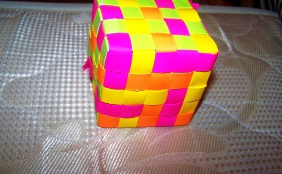 Magazine Woven Box With Lid