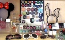 Magnetic Eyeshadow Display