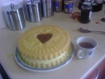 Giant Jammy Dodger Cake