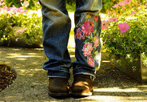 Use Vintage Sheets To Embellish Your Jeans!