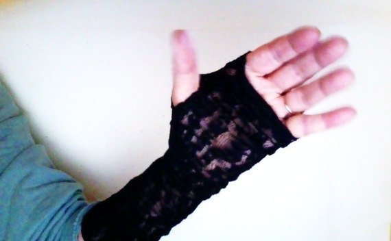 Fingerless Lace Gloves