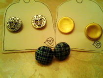 Button Earings 