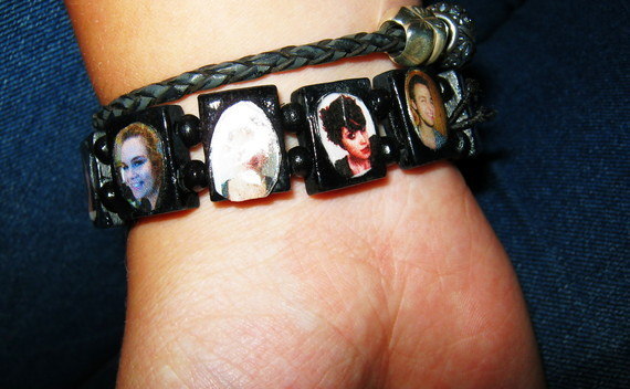 Saint Bracelet In A Different Way