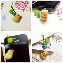 Ducky Plugy With Chain