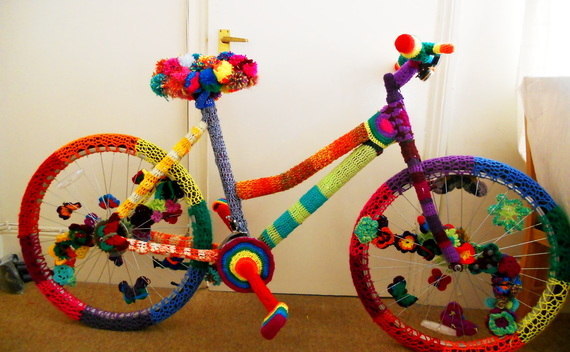 How To Yarnbomb / Yarnstorm A Bike