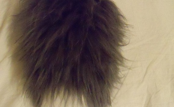 Making A Fox Tail Out Of Yarn