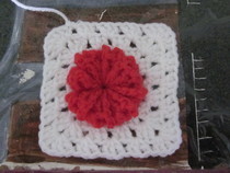 Granny Square Hand Bag  (Turning Flowers Into Granny Squares)