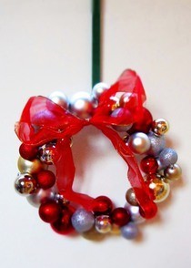 Bauble Wreath