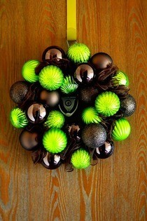 Bauble Wreath