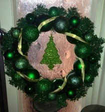 Christmas Bauble Wreath