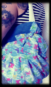 The Kitty Bee Bustle Bag!