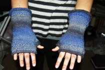 Lace Edged Fingerless Mitts