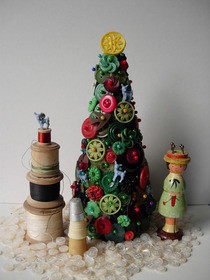 Vintage Button Christmas Tree