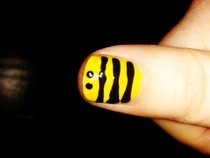 Bumble Bee Nail Art