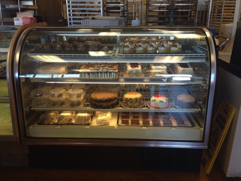 Geraldine's Bake Shoppe & Deli · A Bite To Eat · Cut Out + Keep Craft Blog