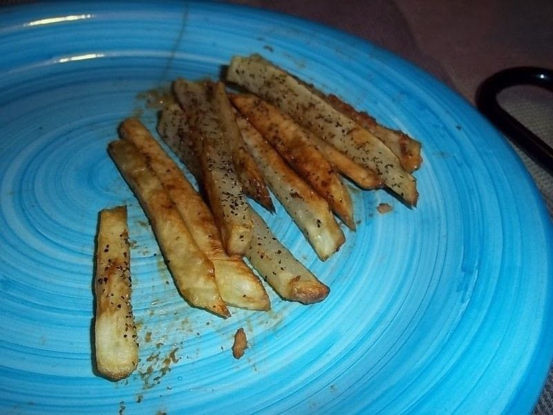 Garlic & Black Pepper French Fries · How To Cook Fries · Cooking on Cut