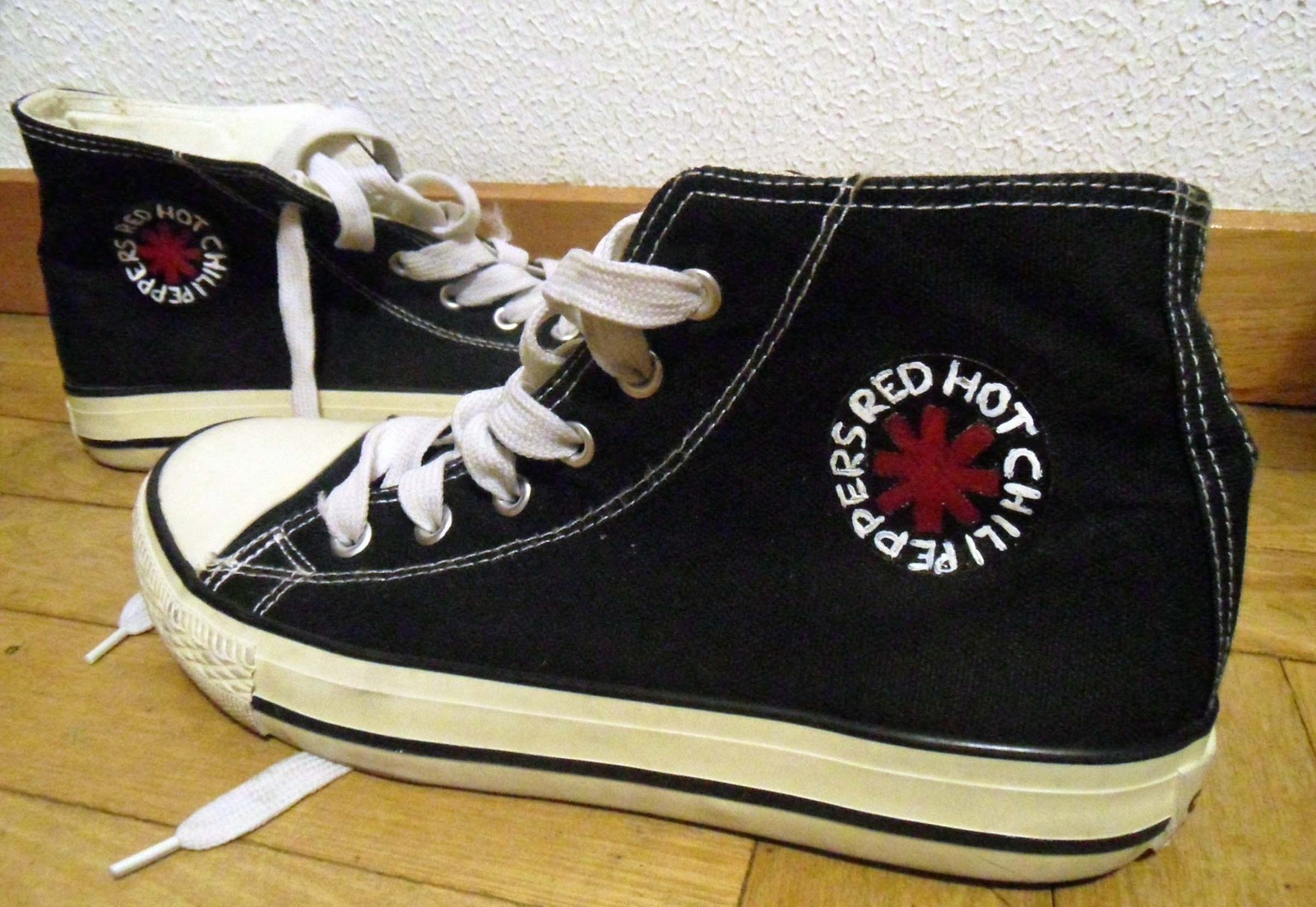 red hot chili peppers converse shoes