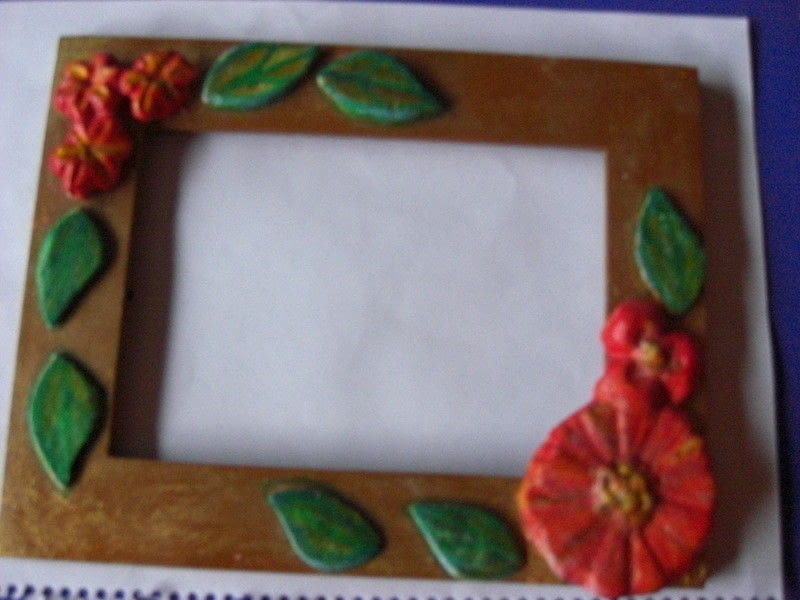 Picture Frame With Paper Mache Flowers · A Frame / Photo Holder