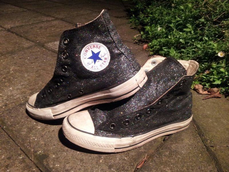 diy converse shoes diy glitter converse 183 how to decorate a pair of glitter diy converse shoes diy glitter converse 183 how to decorate a pair of glitter