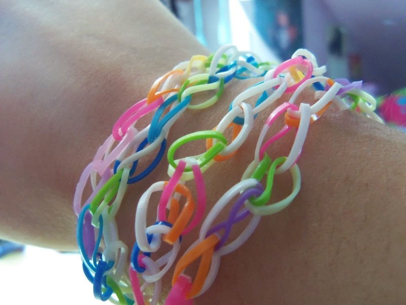 Rubber Band Bracelet · How To Make An Elastic Band Bracelet · How To by