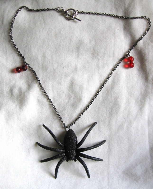 Sweet Cool Ruby Spider Necklace