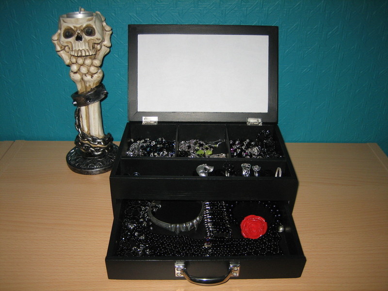 Gothic Jewelry Box · How To Make A Box · Art and Decorating on Cut Out