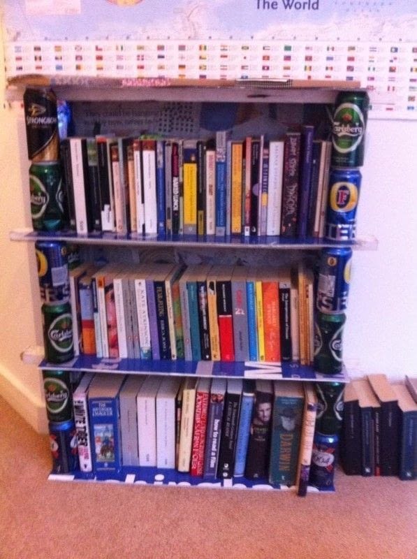 Bookcase From Recycled Materials! · A Book Stand · Construction, Papier