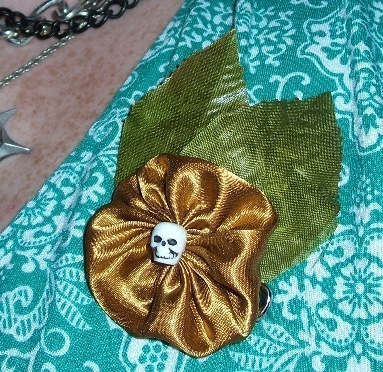 Safety Pin Badge · How To Make A Safety Pin Brooch · Jewelry on Cut Out