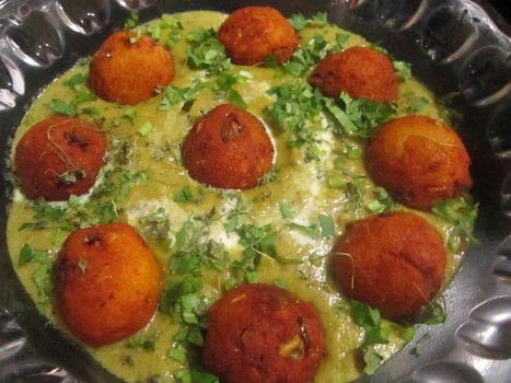 An exotic Indian curry .  Free tutorial with pictures on how to cook a meatball in under 90 minutes using paneer and  red onions. Recipe posted by buttercup303.  in the Recipes section Difficulty: Easy. Cost: No cost. Steps: 15