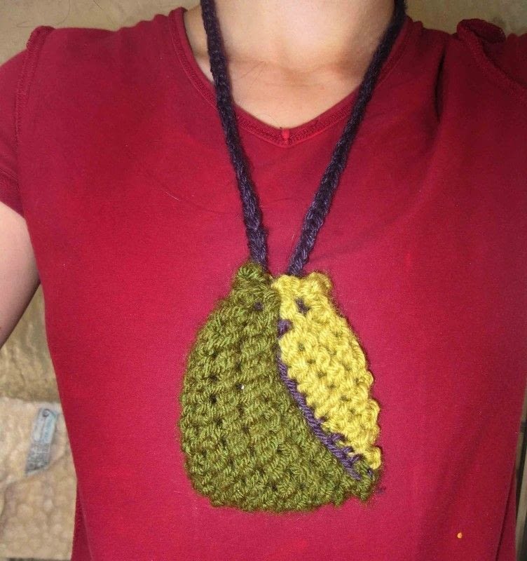 Knit Pouch Necklace · How To Knit Or Crochet A Knit Or Crochet Necklace