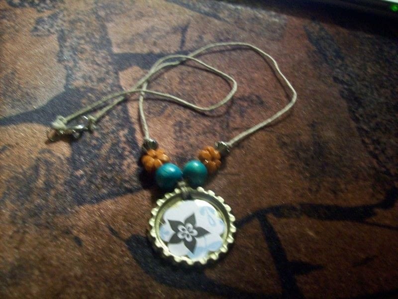 Bottle Cap Necklace · A Bottle Cap Pendant · Jewelry Making on Cut Out