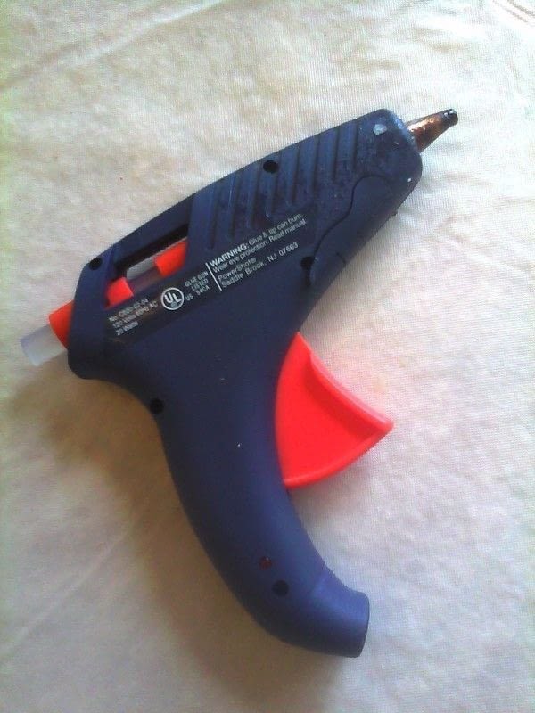 Fast Relief For Glue Gun Burns! · How To Make A Misc · How To by CahrazzyMe
