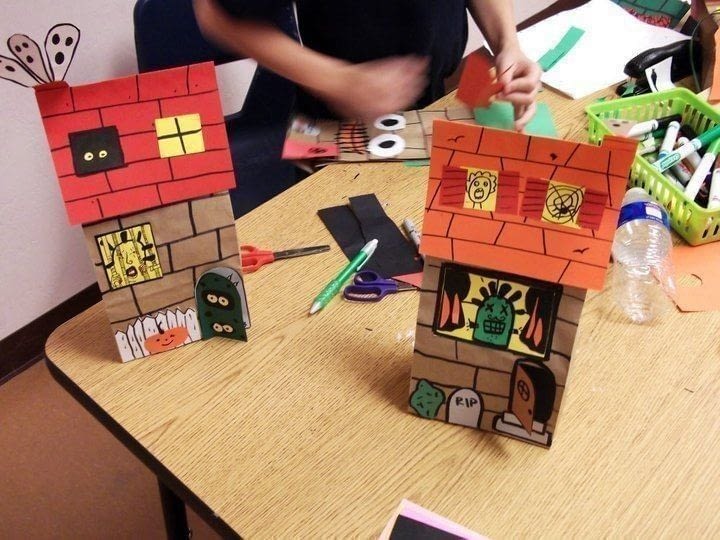 Lunch Bag Haunted Houses · How To Make A Gift Bag · Papercraft on Cut
