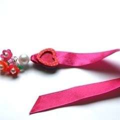 Ribbon Heard Bookmark