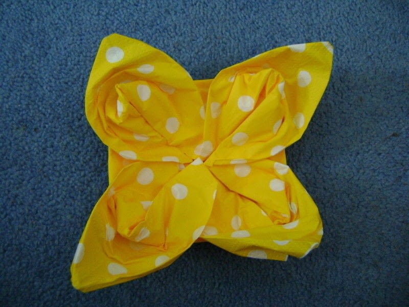 Lotus Flower Napkin · How To Make A Napkin / Napkin Ring · Embellishing