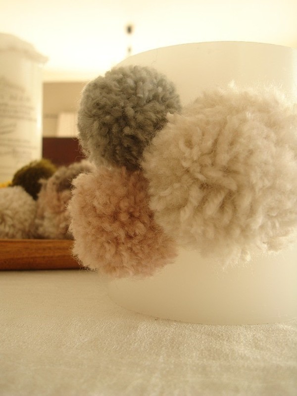 how to make pomeranian hair fluffy really fluffy pom poms 183 how to make a pom poms 183 yarncraft on cut out keep how to make pomeranian hair fluffy really fluffy pom poms 183 how to make a pom poms 183 yarncraft on cut out keep