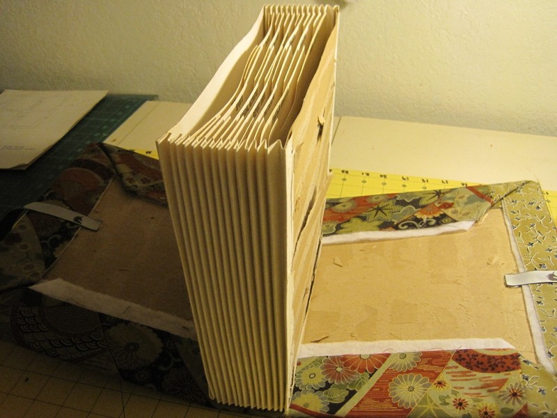 Upcycled Accordion Folder · How To Make A Binder Folder · Papercraft on