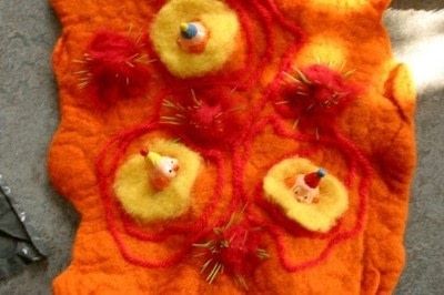 How to make a model or sculpture. Plastic Cake Clownsheads Felted Alonge - Step 5