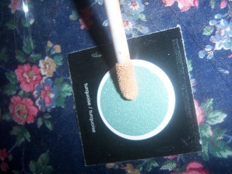 green tinted concealer