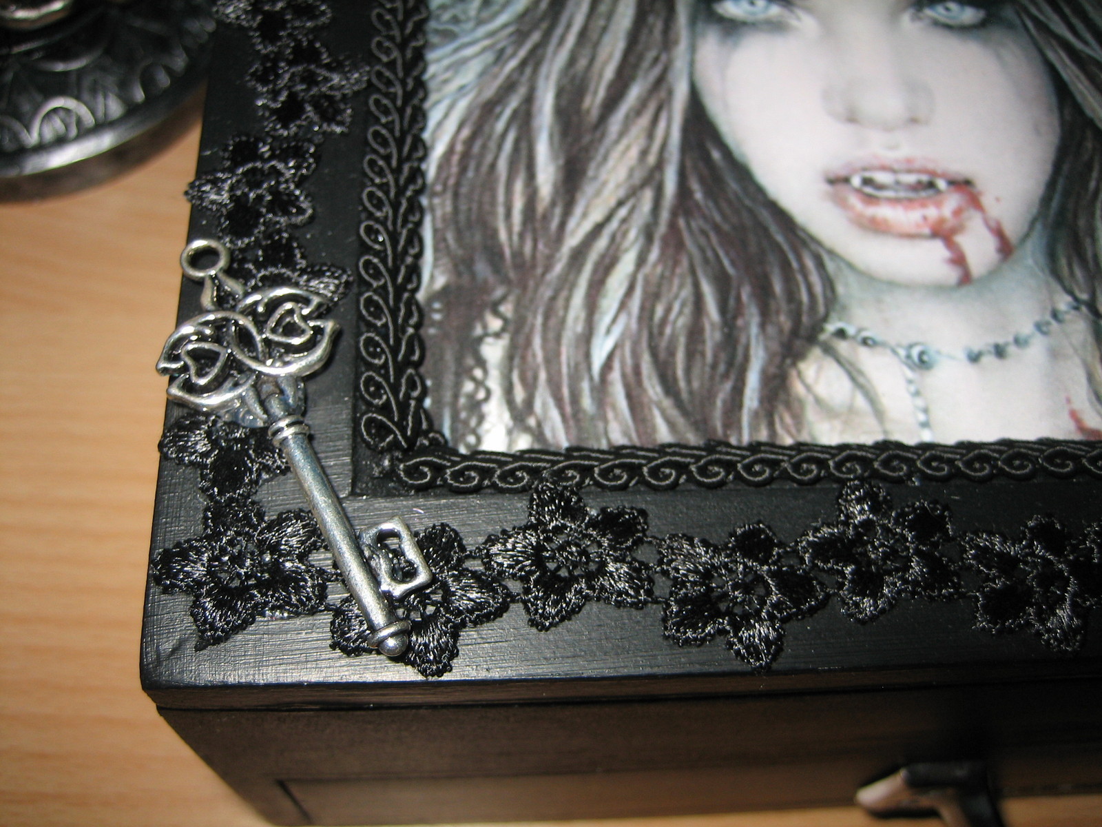 diy gothic jewelry