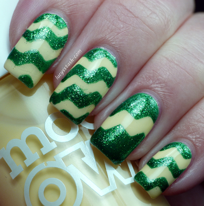 30 Zig Zag Nail Art Examples