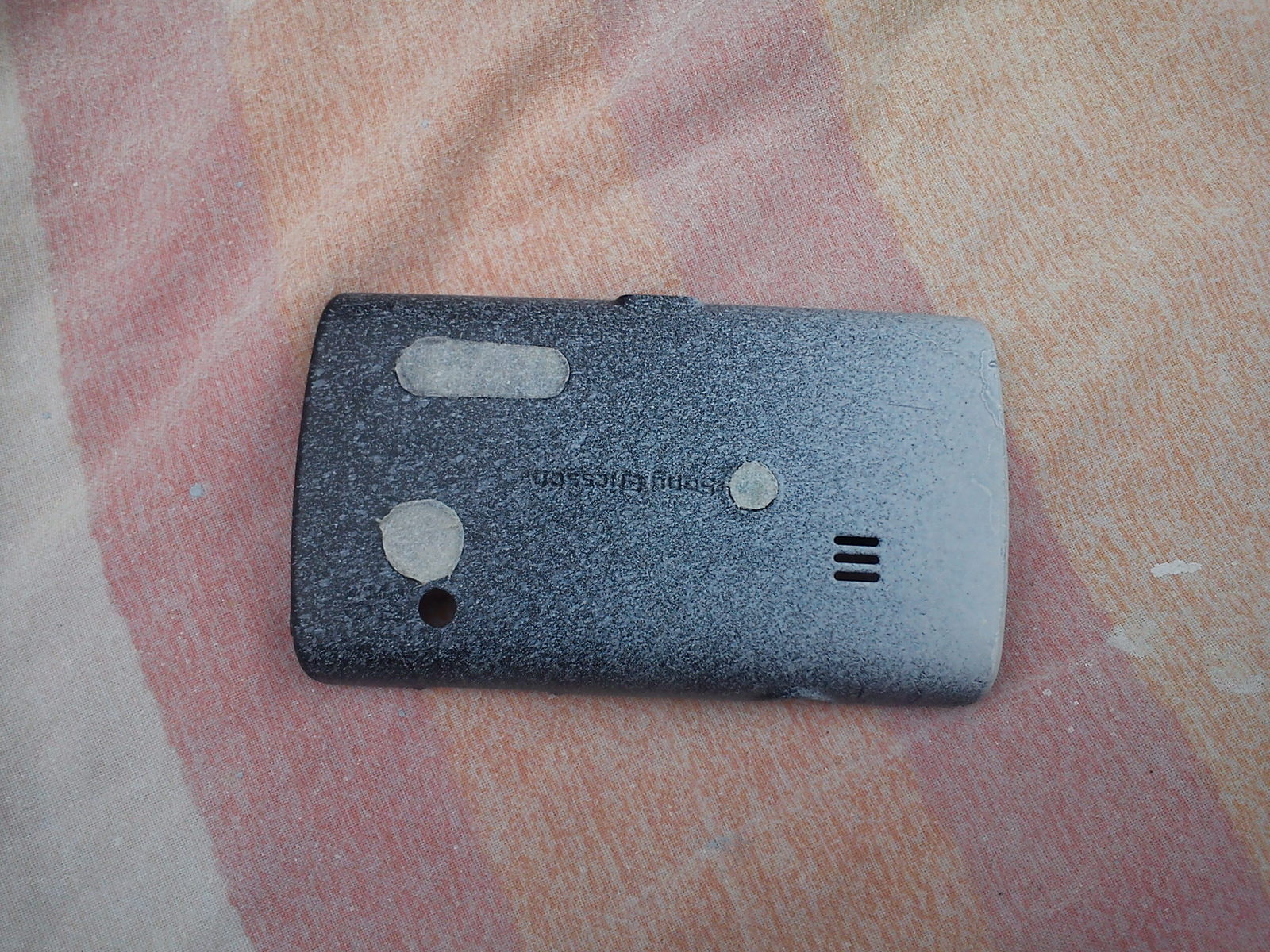 Spray Paint Phone Cover How To Decorate A Painted Case How To by AllThingsCute Spray Paint Phone Cover How To Decorate A Painted Case How To by AllThingsCute