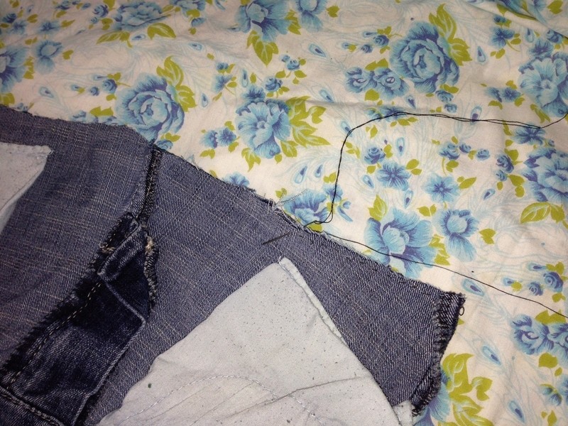 Turn Denim Jeans Into A Denim Bag · How To Sew A Denim Bag · Sewing on