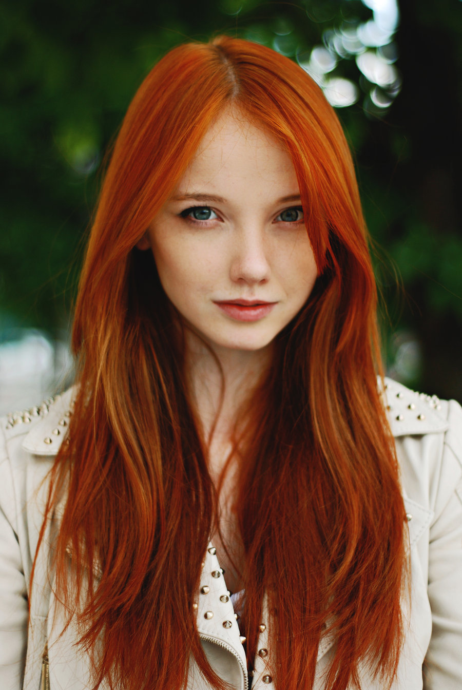 Hair cut redhead curvy